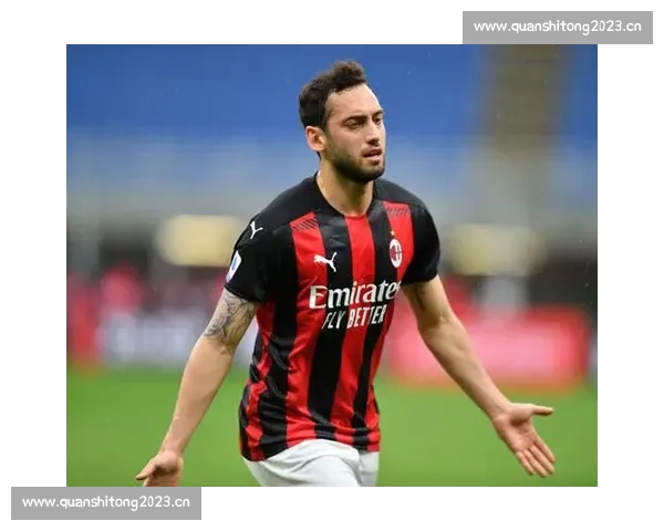 加拉塔萨雷主席澄清:与恰尔汗奥卢的交流纯属偶然,非转会谈判 加拉塔萨雷主席澄清:与恰尔汗奥卢的交流纯属偶然,非转会谈判